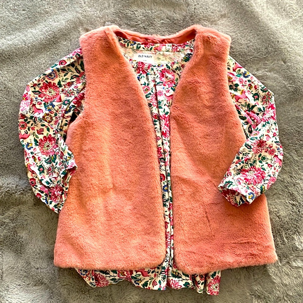 Girls Old Navy 3/4 sleeve top & vest